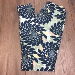 Lularoe Floral Pattern One Size Leggings OS